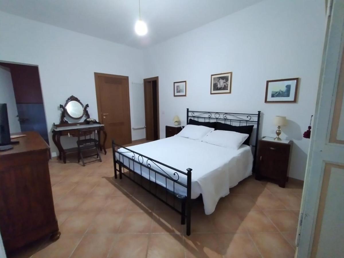 B&B L'Oliveto Лучиняно Екстериор снимка