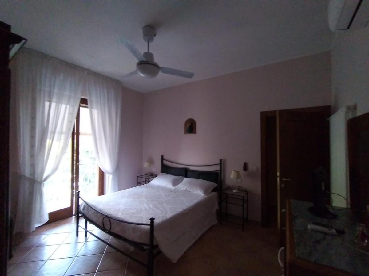 B&B L'Oliveto Лучиняно Екстериор снимка