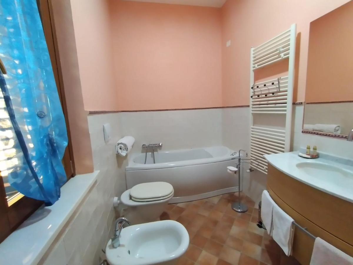 B&B L'Oliveto Лучиняно Екстериор снимка
